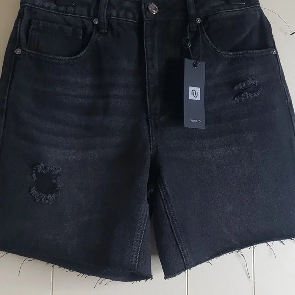 Numero  Tulum high rise relaxed mid thigh short black 27w - Picture 3 of 6